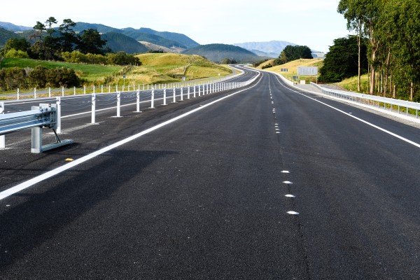 State highway effective median barriers